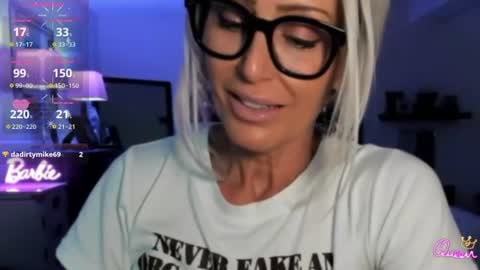 Snapshot of velvetbarbie chatting on July 2026 11:11:01 PM VelvetBarbie online show from July 2026 11:11:01 PM