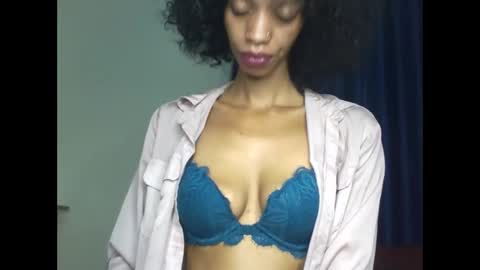 Snapshot of velvetbrownn chatting on April 2026 01:33:01 AM velvetbrownn online show from April 2026 01:33:01 AM