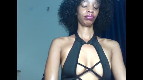 Snapshot of velvetbrownn chatting on April 2026 02:40:02 AM velvetbrownn online show from April 2026 02:40:02 AM