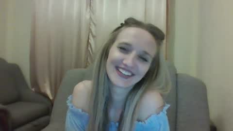 velvetintuition online show from May 2026 09:20:02 PM
