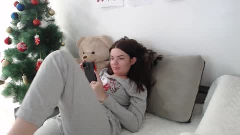 velvetmoon123 online show from January 2026 08:12:01 PM