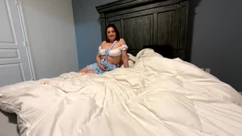 velvetsinner38 online show from April 2026 03:53:02 AM