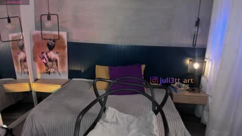 Snapshot of velvettease_ chatting on May 2026 01:19:01 PM velvettease_ online show from May 2026 01:19:01 PM