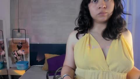 Snapshot of velvettease_ chatting on May 2026 12:57:01 PM velvettease_ online show from May 2026 12:57:01 PM