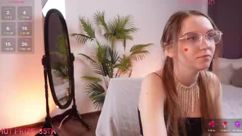 Snapshot of velvetvalkyries chatting on February 2025 07:49:02 PM CLEOshort hair  TIna long hair  online show from February 2025 07:49:02 PM