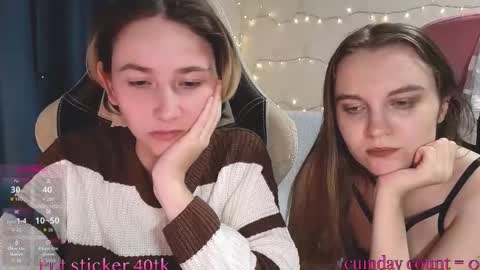 Snapshot of velvetvalkyries chatting on September 2025 06:00:01 PM CLEOshort hair  TIna long hair  online show from September 2025 06:00:01 PM