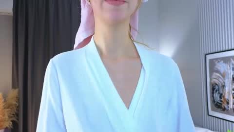 Venelopa online show from February 2025 07:10:01 AM