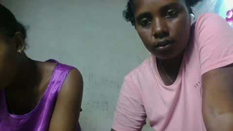 venisca98 online show from May 2026 07:37:02 AM