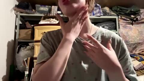 Mia online show from April 2026 01:48:02 PM