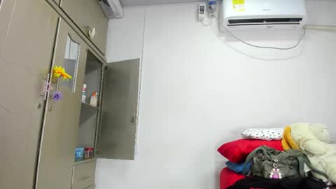 vennuss01 online show from March 2026 10:36:01 PM