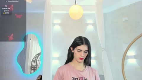 VENUS online show from February 2025 01:32:01 PM