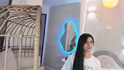 VENUS online show from February 2025 11:44:02 AM