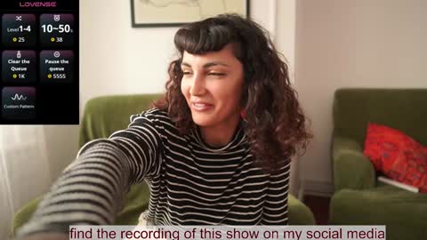 Snapshot of venus_in_jeans chatting on October 2025 10:37:02 AM Bella online show from October 2025 10:37:02 AM