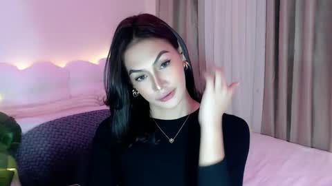 Venus Sunrise Bombshell online show from April 2026 01:50:01 AM