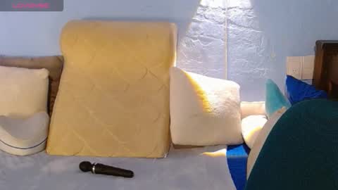 Catalina online show from October 2025 01:17:02 AM