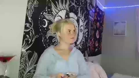 Snapshot of venusastar chatting on October 2025 09:36:01 PM Miss Venus online show from October 2025 09:36:01 PM