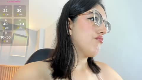 Snapshot of venusgreys1 chatting on May 2026 12:33:02 PM VENUS online show from May 2026 12:33:02 PM