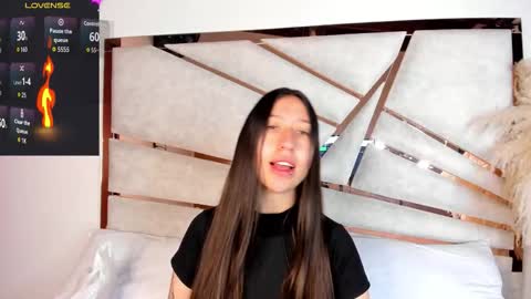 venusmorgan_ online show from November 2025 12:19:02 PM