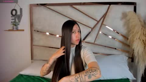 venusmorgan_ online show from December 2025 08:14:01 PM