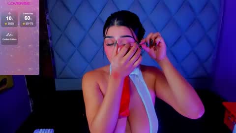 Venusowen  online show from October 2025 02:48:01 PM