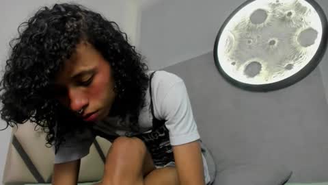 venuss_03 online show from March 2026 03:17:01 AM