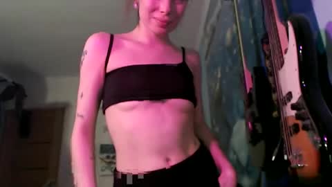 Snapshot of venusxbitch chatting on November 2025 03:04:01 PM venusxsweetxangel online show from November 2025 03:04:01 PM