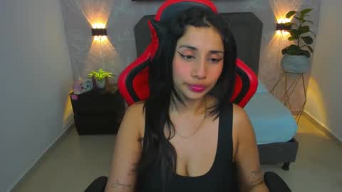 Nice to greet you my name is Vanessa  online show from January 2025 12:52:01 PM