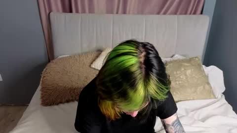 Erica online show from October 2025 08:20:02 PM