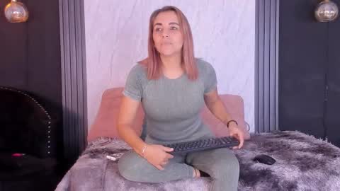 Snapshot of verabeautiful chatting on January 2026 08:33:01 PM verabeautiful online show from January 2026 08:33:01 PM