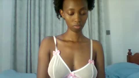 Snapshot of verabright chatting on October 2025 07:47:01 PM verabright online show from October 2025 07:47:01 PM