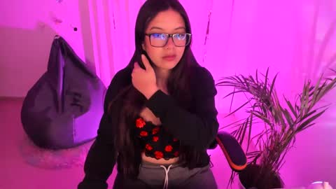 Verolake online show from February 2025 11:11:01 AM