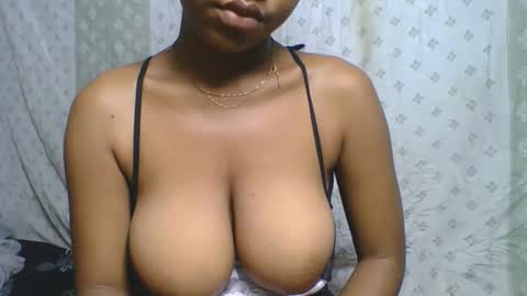 verolla31 online show from October 2025 07:20:02 AM