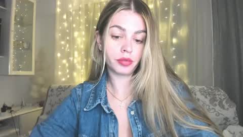 Snapshot of veronarolls chatting on February 2026 07:21:01 PM Lolitalolz online show from February 2026 07:21:01 PM