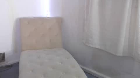 Snapshot of veronica_0909 chatting on December 2024 04:34:02 AM Veronica online show from December 2024 04:34:02 AM