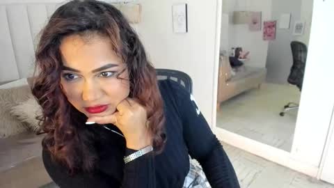 Veronica3  online show from May 2026 02:57:02 PM