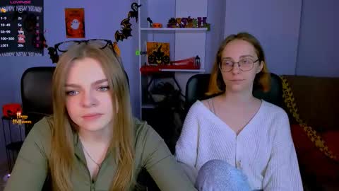 Ronni online show from November 2025 08:10:01 PM