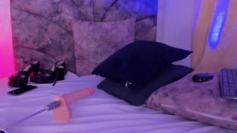 Veronica Olson online show from February 2025 07:20:01 AM