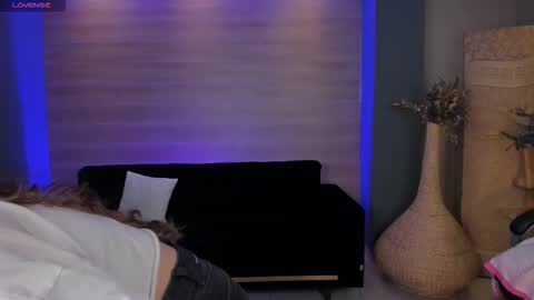 Vero  online show from February 2026 10:25:01 AM