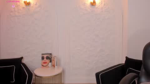 Snapshot of veronicablue1 chatting on July 2026 03:21:02 PM Vero online show from July 2026 03:21:02 PM