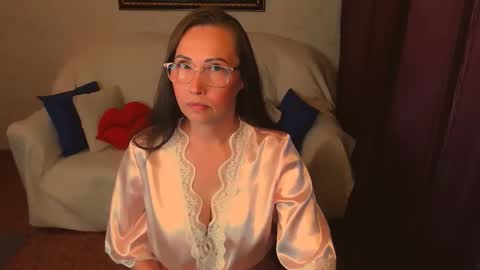Veronica online show from October 2025 05:01:01 PM