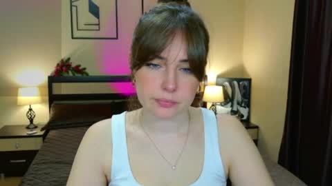 Snapshot of veronicafreman chatting on April 2026 05:12:02 AM Veronica online show from April 2026 05:12:02 AM