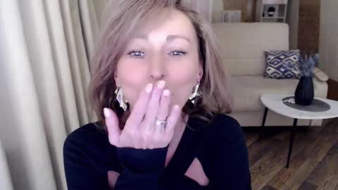 Helen online show from January 2025 05:00:01 AM