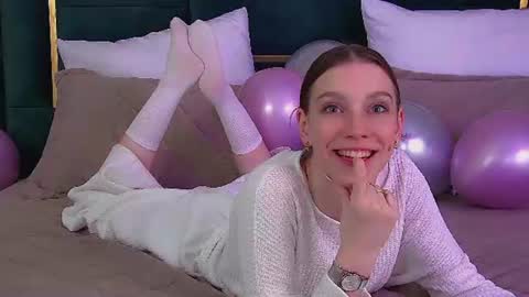 Snapshot of veronicavance chatting on June 2026 06:40:01 PM Veronica online show from June 2026 06:40:01 PM