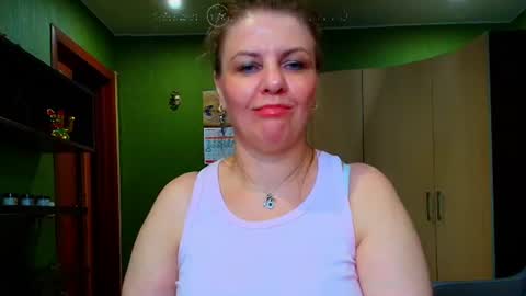 Snapshot of veronikawgold chatting on June 2026 02:24:02 AM VeronikawGold online show from June 2026 02:24:02 AM