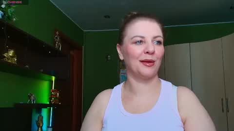 Snapshot of veronikawgold chatting on July 2026 07:01:02 AM VeronikawGold online show from July 2026 07:01:02 AM