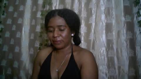 Snapshot of verronique1511 chatting on June 2026 06:39:01 AM verronique1511 online show from June 2026 06:39:01 AM