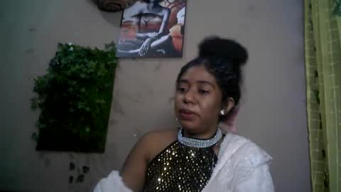 Snapshot of verronique1511 chatting on June 2026 01:19:01 AM verronique1511 online show from June 2026 01:19:01 AM
