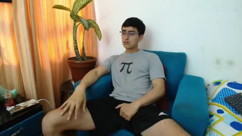 Snapshot of versatileguuy chatting on May 2026 10:06:01 PM versatileguuy online show from May 2026 10:06:01 PM