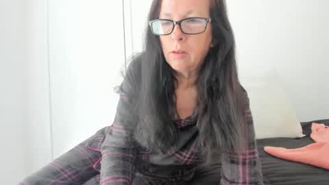 verysassypeachgoddess online show from May 2026 12:45:02 PM