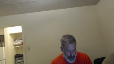 Snapshot of veryveryhairmanindenver chatting on December 2024 12:46:01 AM hairy man online show from December 2024 12:46:01 AM